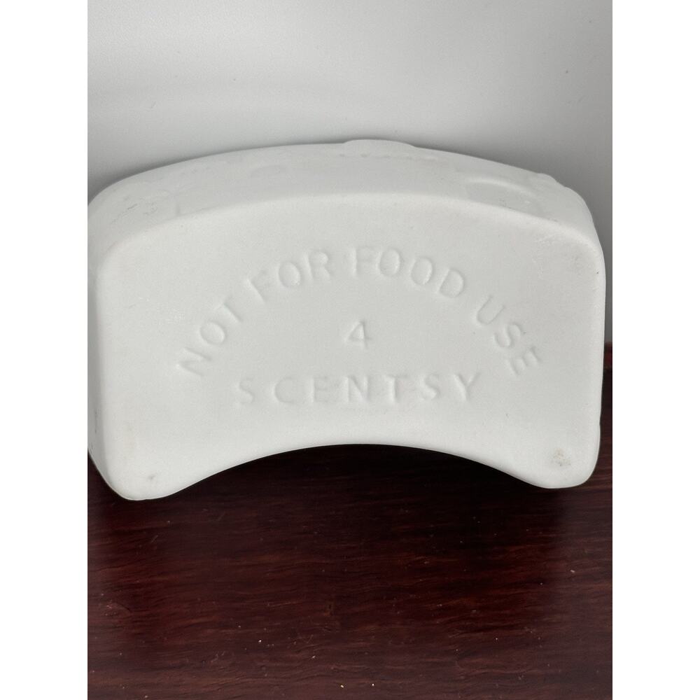 Scentsy Night Divine Warmer Nativity Scene Christmas Fragrance Wax Melter New - Picture 3 of 8